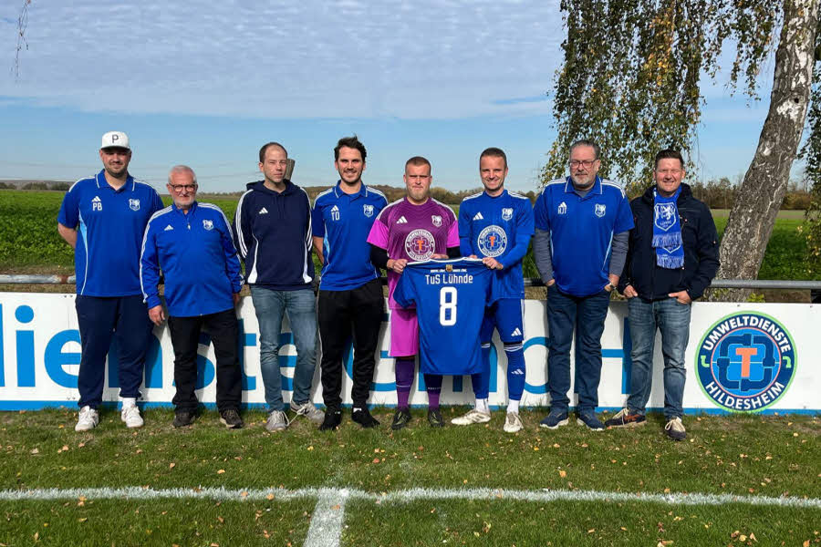 TuS Lühnde mit neuen Trikots